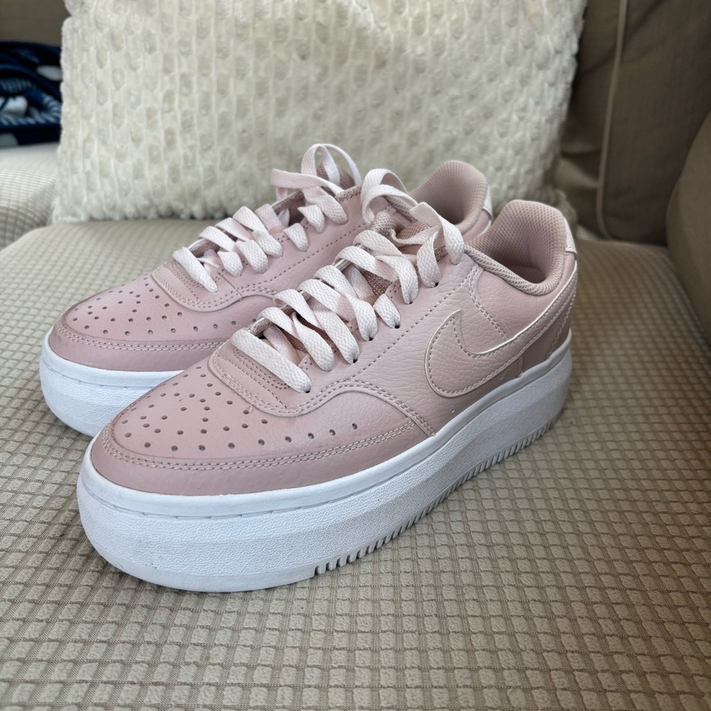 Women's Nike Court Vision Alta Sneaker. Size 7 excellent condition